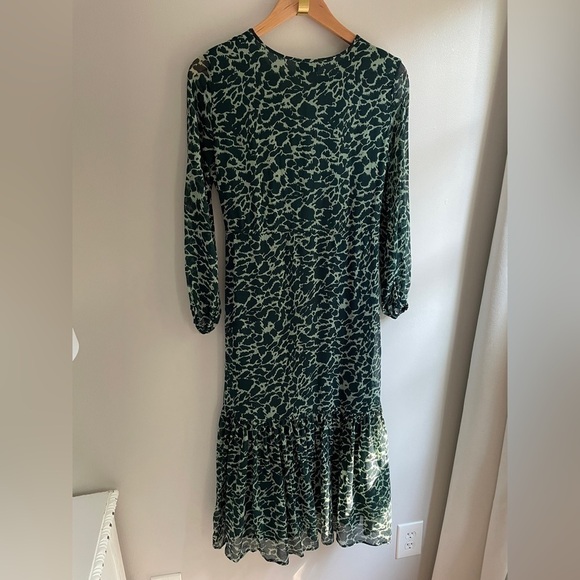 Olivia James Lydia Long Sleeve Ruffle Skirt Midi Dress in Geo Spot Lush Green - Picture 5 of 6